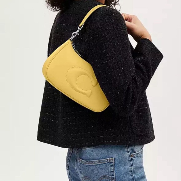 Coach Teri Shoulder bag With Signature Quilting. Silver/Daisy.CR099. Brand new. - Picture 5 of 7